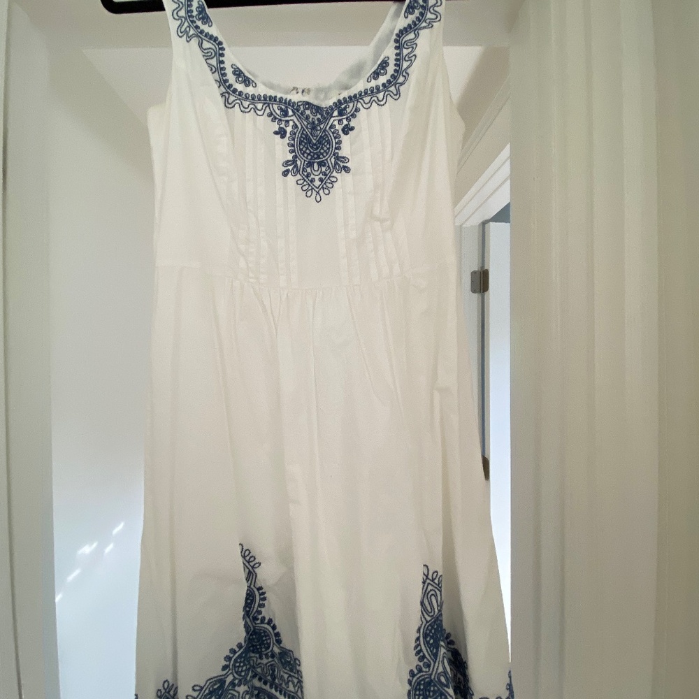 Vineyard Vines Embroidered Dress, Sz 10